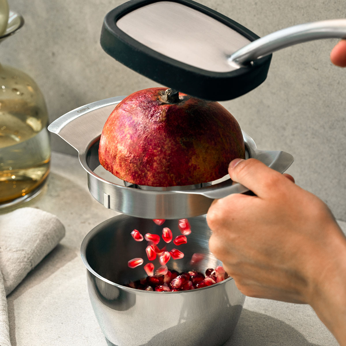 Pomegranate deseeder PUNICO