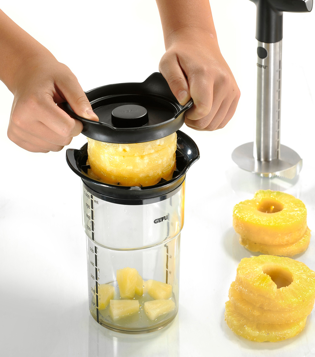Pineapple Slicer PROFESSIONAL PLUS, incl. small piece cutter and storage container