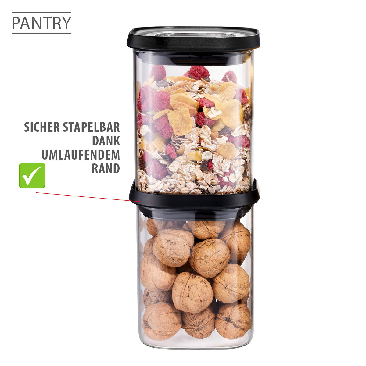 Stapelbare Vorratsbehälter mit transparentem Design für Lebensmittelaufbewahrung Zwei stapelbare Vorratsbehälter, gefüllt mit Müsli und Nüssen, mit umschließendem Rand für sichere Lagerung