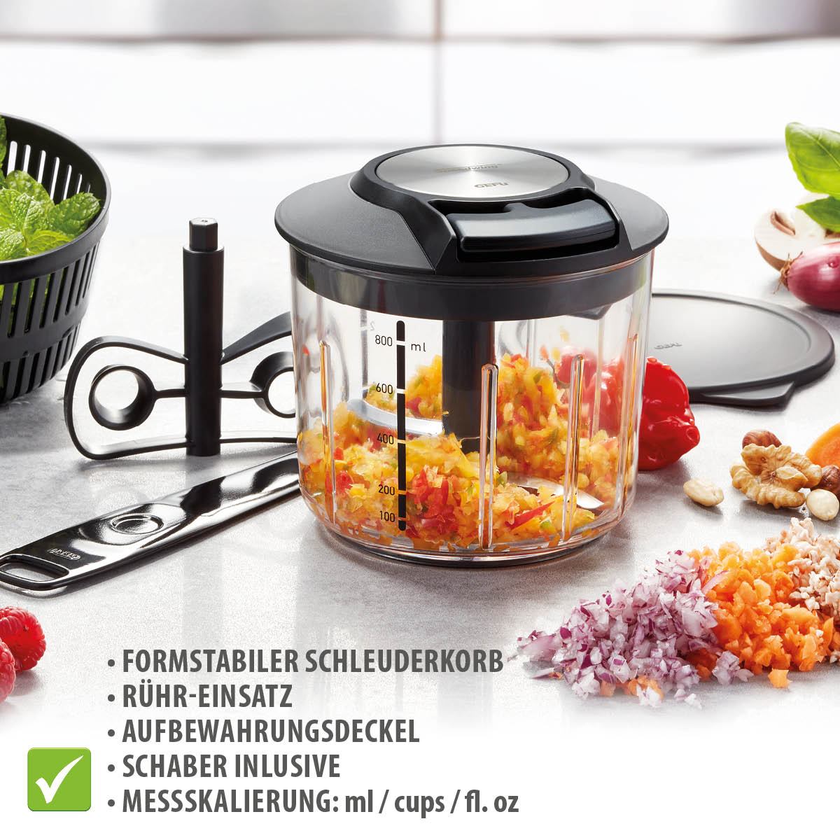 Küchenhelfer-Set mit Mixbehälter, Schleuderkorb und Zubehör Küchenhelfer-Set mit formstabilem Schleuderkorb, Rühr-Einsatz und Aufbewahrungsdeckel