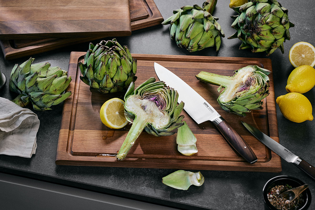 Chopping board ENNO, large with juice groove, walnut wood