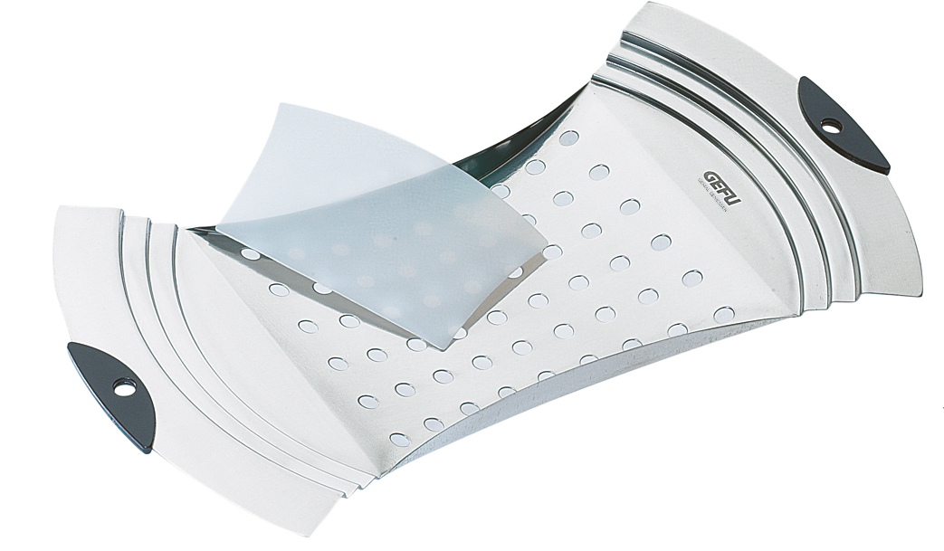 Gefu Edelstahl-Multifunktions-Sieb mit ergonomischem Design, ideal zum Abgießen und Servieren von Speisen