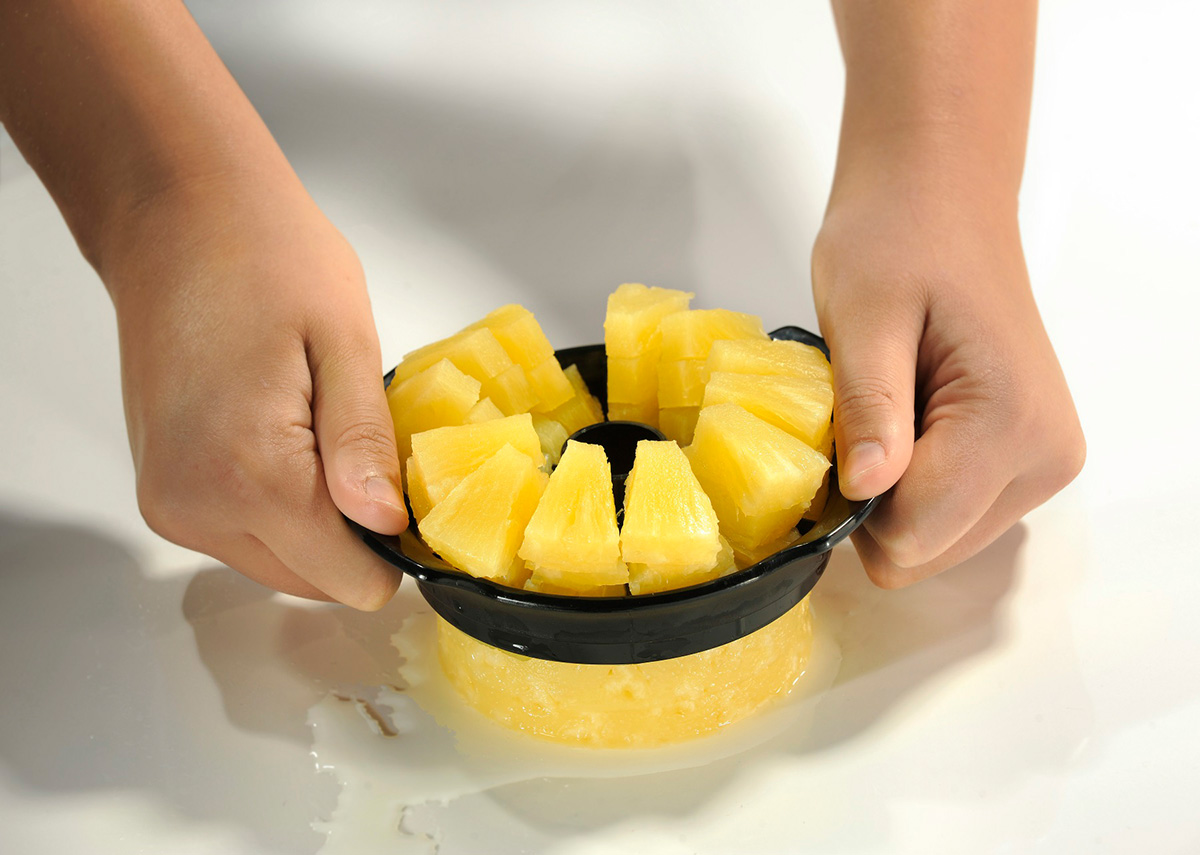 Pineapple Slicer PROFESSIONAL, incl. small piece cutter