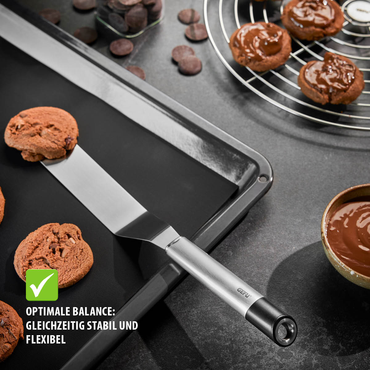 Angled icing spatula PRIMELINE, 15 cm