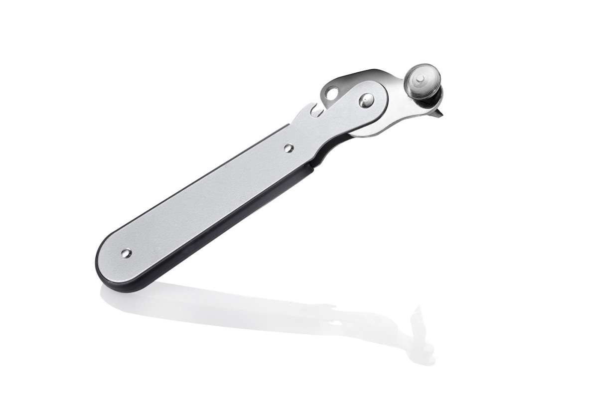 Robuster Dosenöffner aus Edelstahl mit ergonomischem Griff Dosenöffner aus Edelstahl mit ergonomischem Griff und Rollenmechanismus