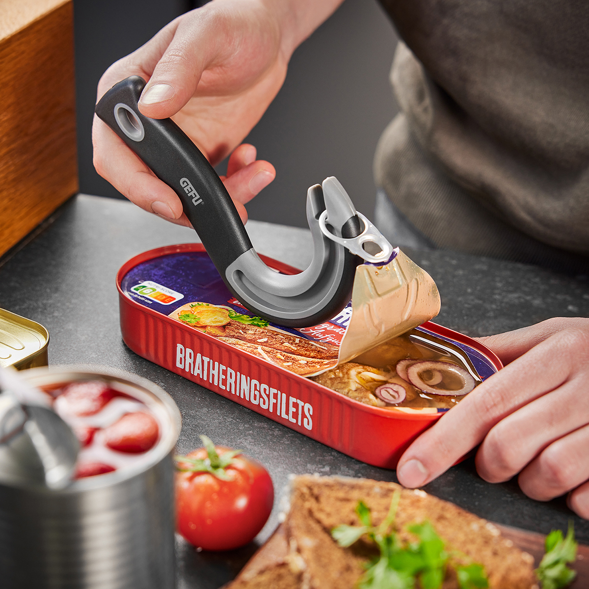 Ring pull can opener PULLTO