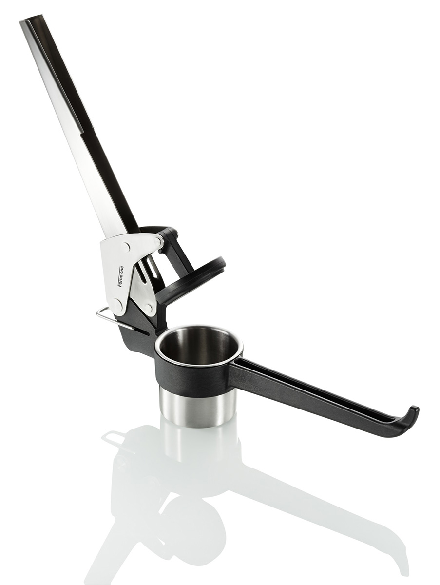 Kartoffelpresse aus Edelstahl mit ergonomischem Griff Kartoffelpresse aus robustem Edelstahl und bequemem Griff, ideal für mühelose Zubereitung von Püree und Gnocchi