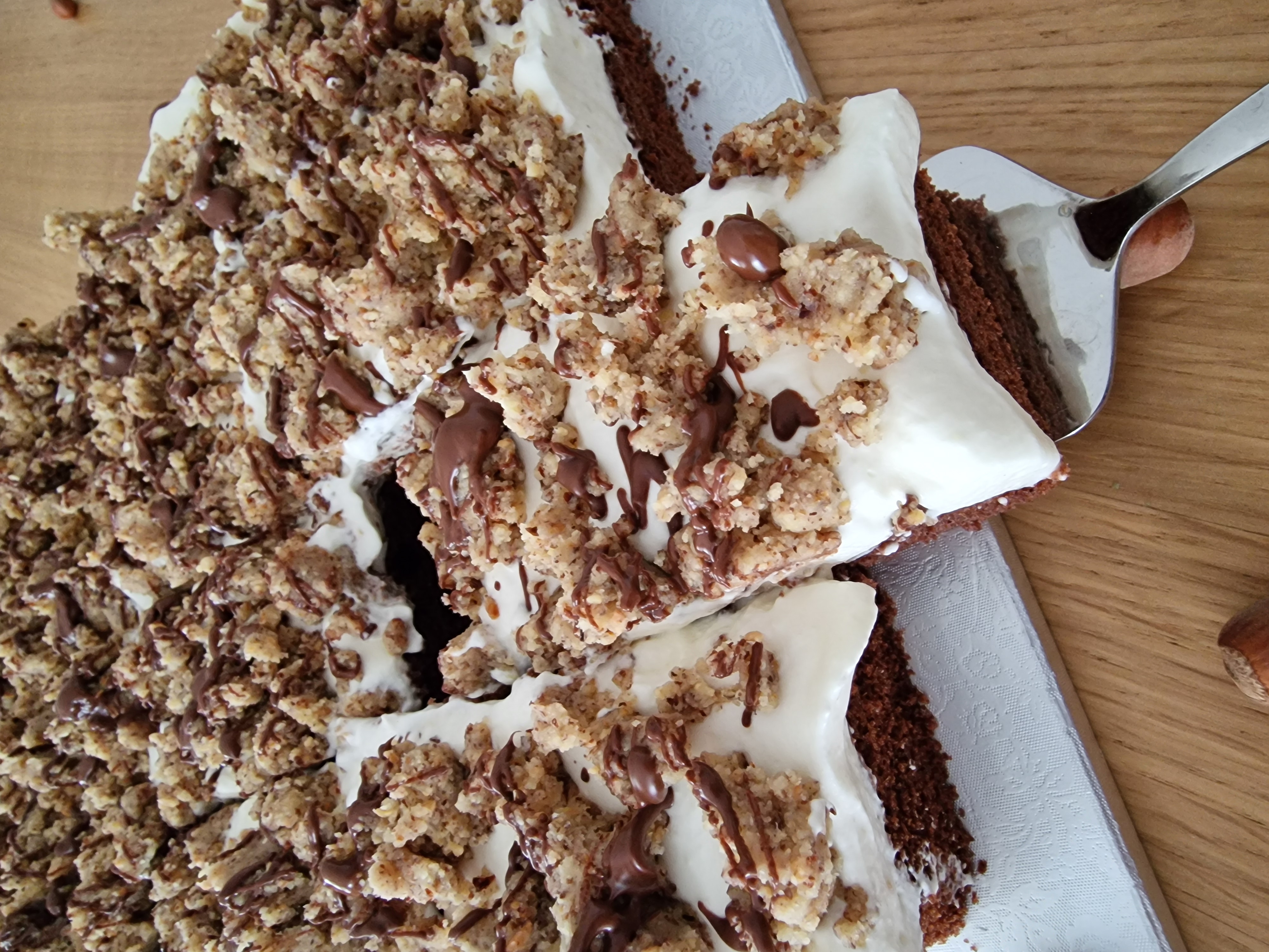 Haselnuss-Schokotorte