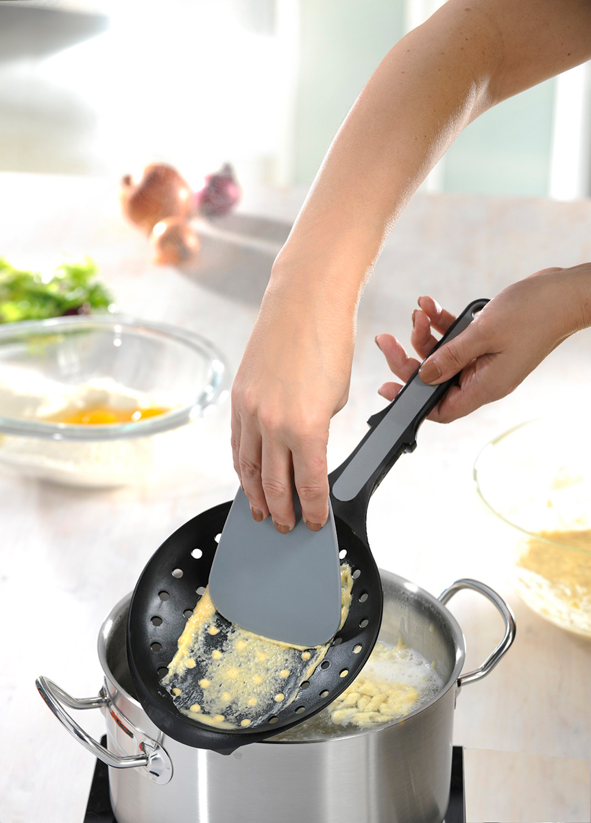 Spaetzle spoon SCODEL incl. batter spatula