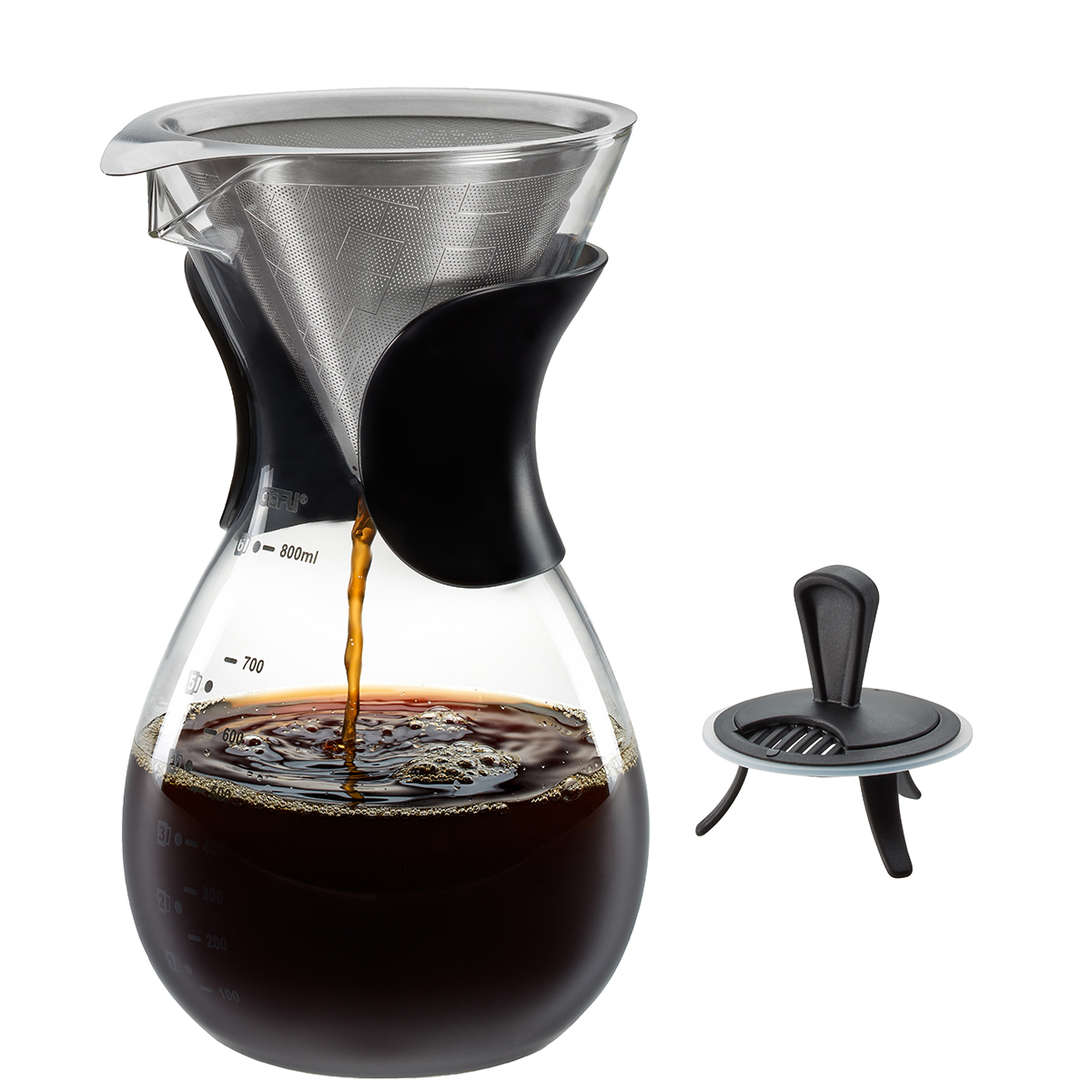 Handlicher Kaffeebereiter mit Edelstahlfilter und hitzebeständigem Glaskörper, 800 ml Gläserner Kaffeebereiter mit Edelstahlfilter, gefüllt mit frischem Kaffee und einem herausnehmbaren Filtereinsatz