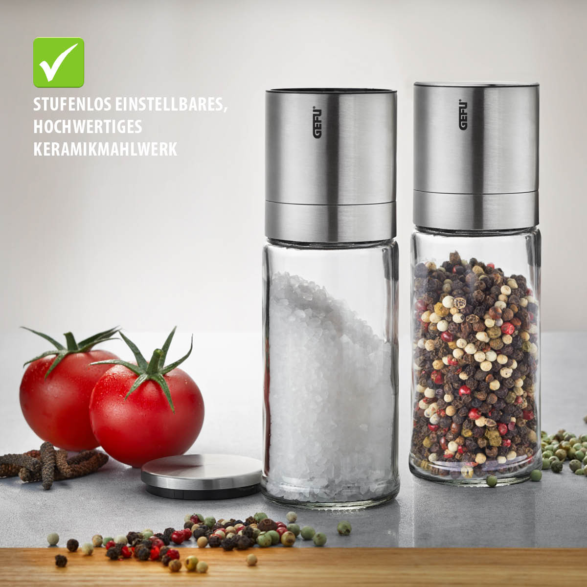 Salt or pepper mill LAMOLA, 2 pieces