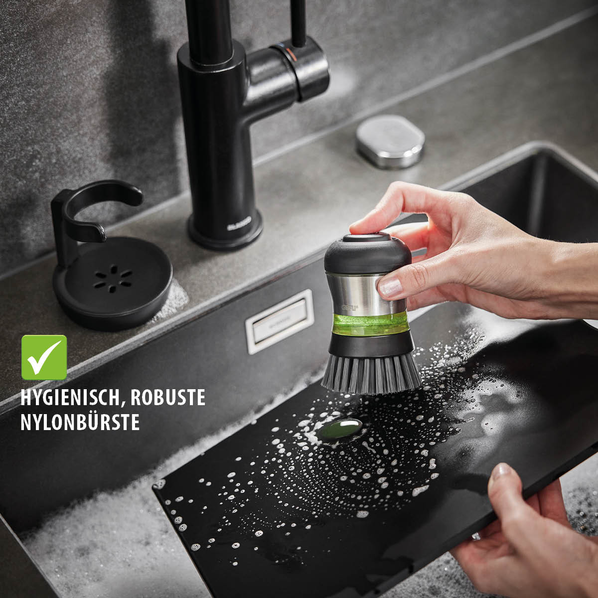 Washing-up liquid brush with drainer SWIFT