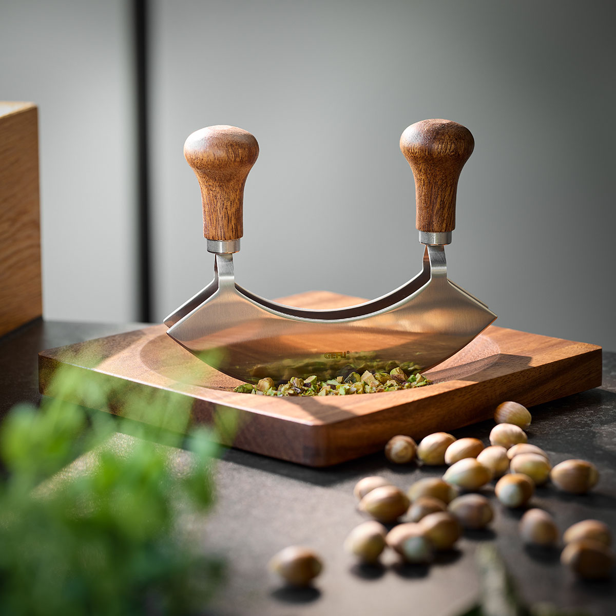 Chopping knife with cutting board YUMA