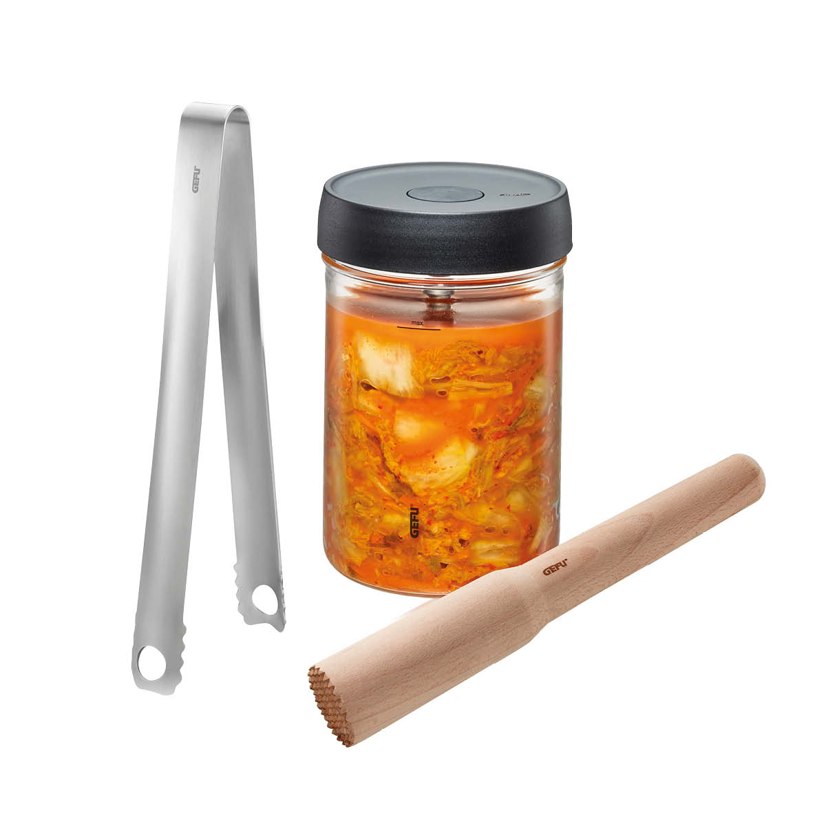Fermentationsset mit Glas, Zange und Stampfer Fermentationsset bestehend aus einem Glas mit Deckel, einer Edelstahlschrankenzange und einem hölzernen Stampfer, ideal zur Zubereitung von Kimchi.
