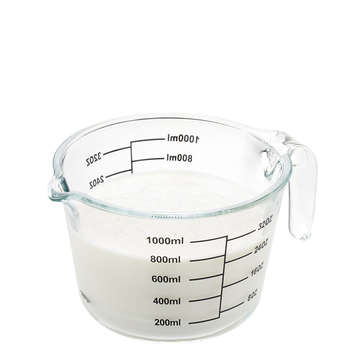 Ein transparenter Glas-Messbecher, der bis 1000 ml messen kann, gefüllt mit einer weißen Flüssigkeit und einer gut sichtbaren, aufgedruckten Skala.