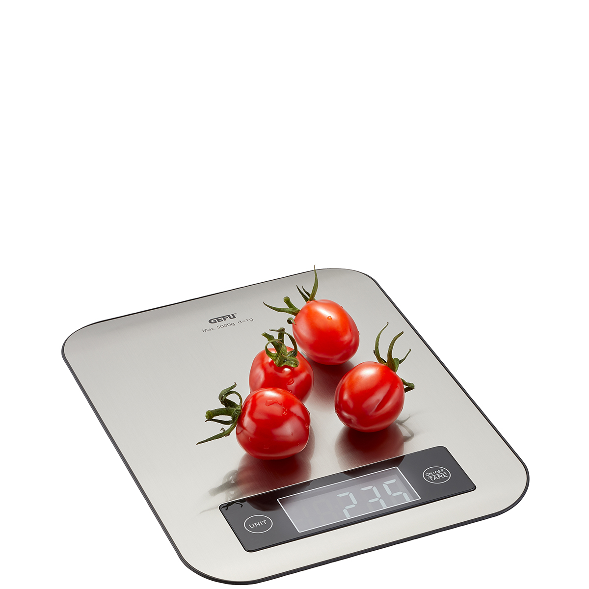 Digitale Küchenwaage mit frischen Tomaten Digitale Küchenwaage aus Edelstahl zeigt das Gewicht von Tomaten an