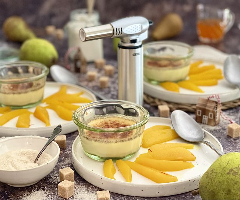 Crème Brulée mit Safranbirnen